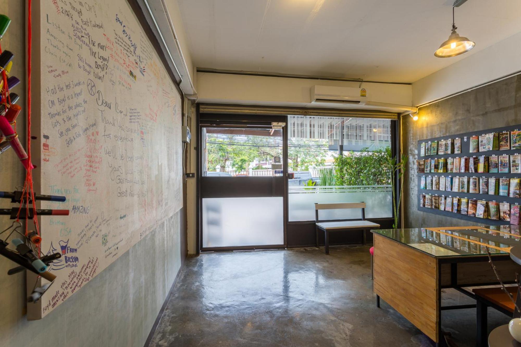 Zz Hostel Chiang Mai Luaran gambar